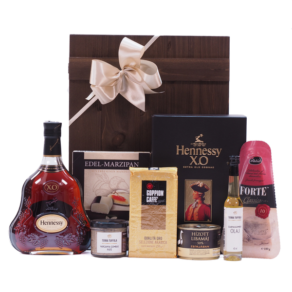Ajándékkosár évfordulóra - Exklusív Hennessy XO Cognac fadobozban  | Ajandekcsomagkuldes.hu